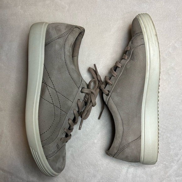 ECCO Women's Taupe Leather Sneakers - Picture 4 of 6